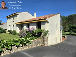 maison d'architecte à la vente -   85110  CHANTONNAY, surface 165 m2 vente maison d'architecte - UBI472580165